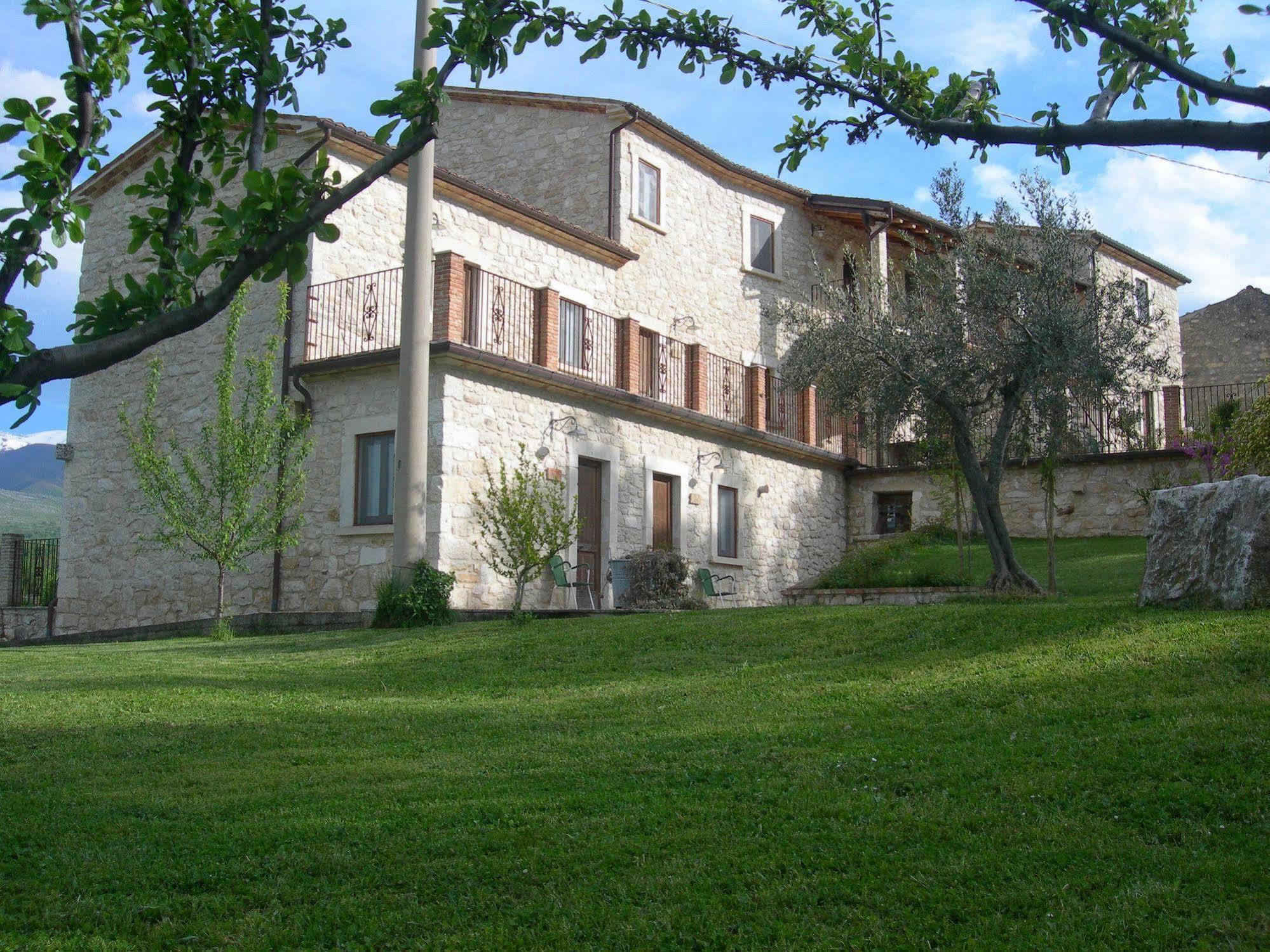 Agriturismo Borgo San Martino Abbateggio Экстерьер фото