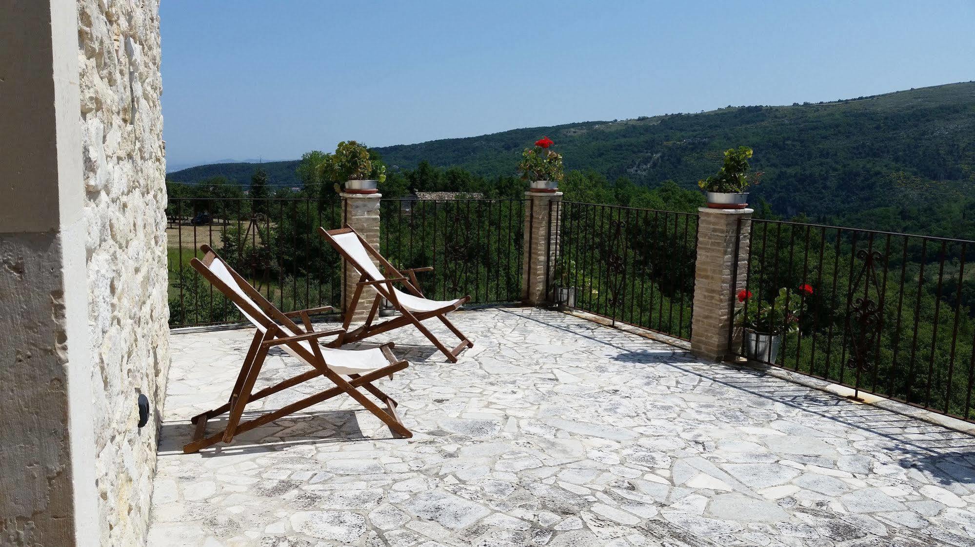 Agriturismo Borgo San Martino Abbateggio Экстерьер фото